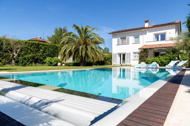 Villa in vendita a Forte dei Marmi