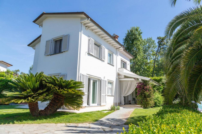 Villa in vendita a Forte dei Marmi