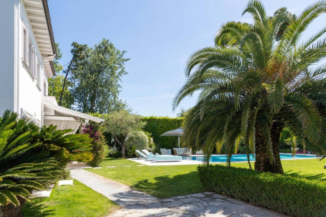 Villa in vendita a Forte dei Marmi
