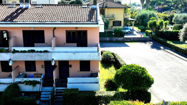 Villette a schiera in vendita a Massa