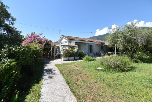 Villa in vendita a Pietrasanta