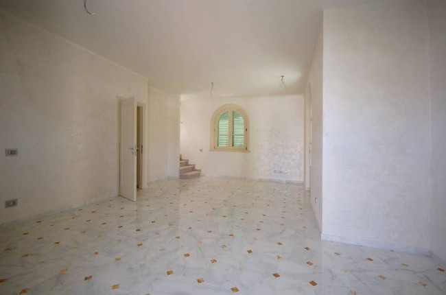 Villa Bifamiliare in vendita a Pietrasanta