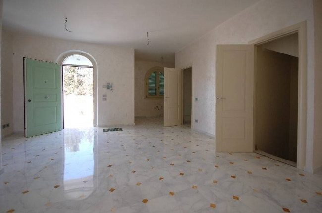 Villa Bifamiliare in vendita a Pietrasanta
