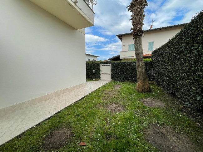Villa Bifamiliare in vendita a Montignoso