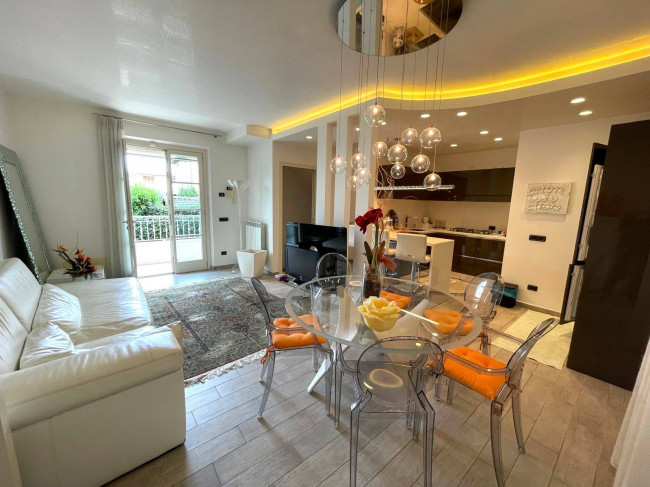 Villa Bifamiliare in vendita a Montignoso