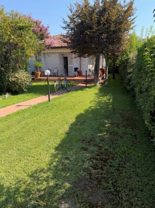 Casa singola in vendita a Forte dei Marmi