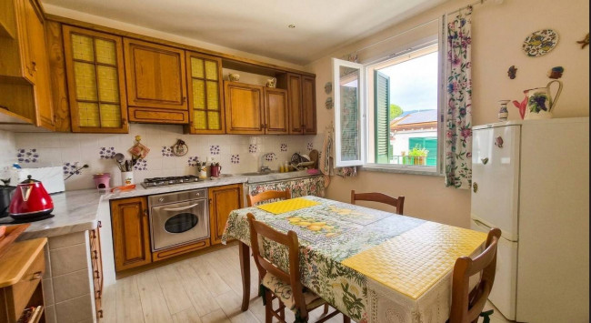 Villa in vendita a Montignoso