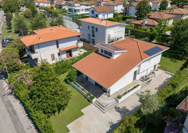 Casa singola in vendita a Pietrasanta