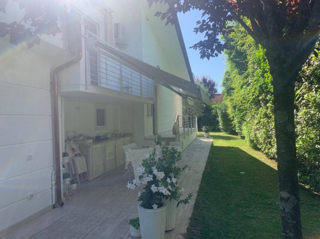 Casa singola in vendita a Forte dei Marmi