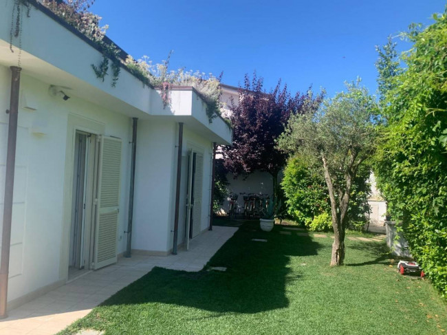 Casa singola in vendita a Forte dei Marmi
