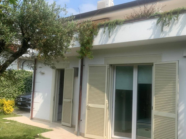 Casa singola in vendita a Forte dei Marmi