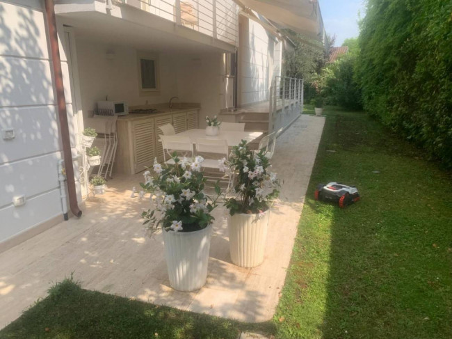 Casa singola in vendita a Forte dei Marmi