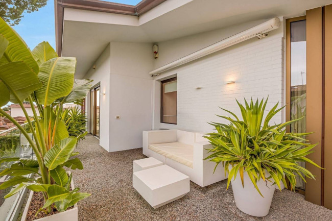 Villa Bifamiliare in vendita a Forte dei Marmi