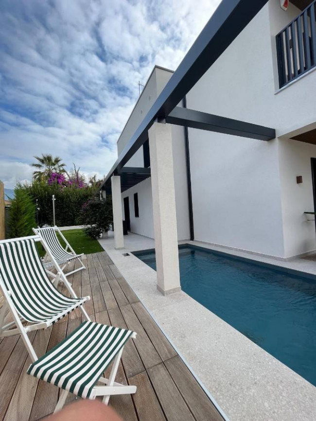 Villa in vendita a Forte dei Marmi