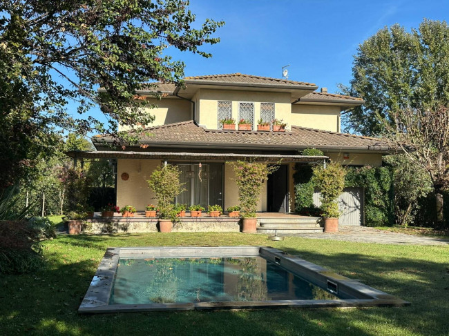 Villa in vendita a Forte dei Marmi