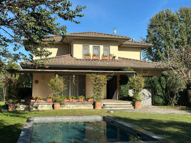 Villa in vendita a Forte dei Marmi