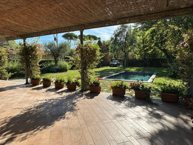 Villa in vendita a Forte dei Marmi