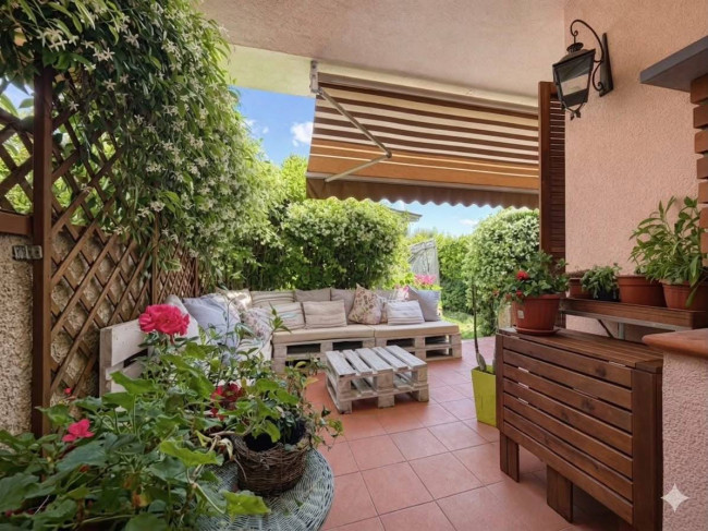 Villette a schiera in vendita a Montignoso