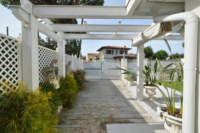 Porzione di Casa in vendita a Forte dei Marmi