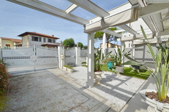 Porzione di Casa in vendita a Forte dei Marmi