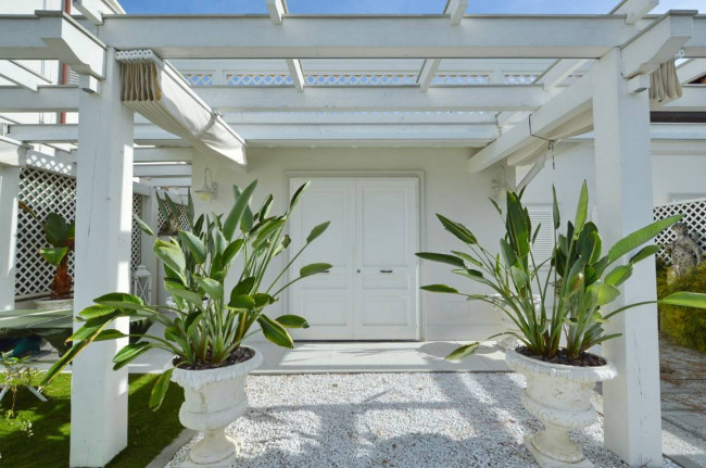 Porzione di Casa in vendita a Forte dei Marmi
