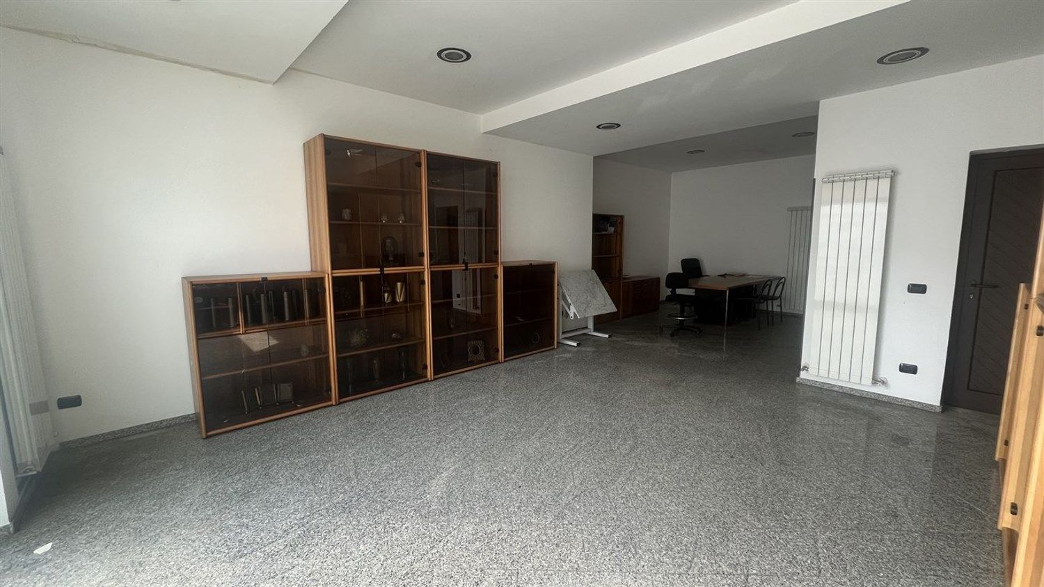 Locale commerciale in vendita a Cesate