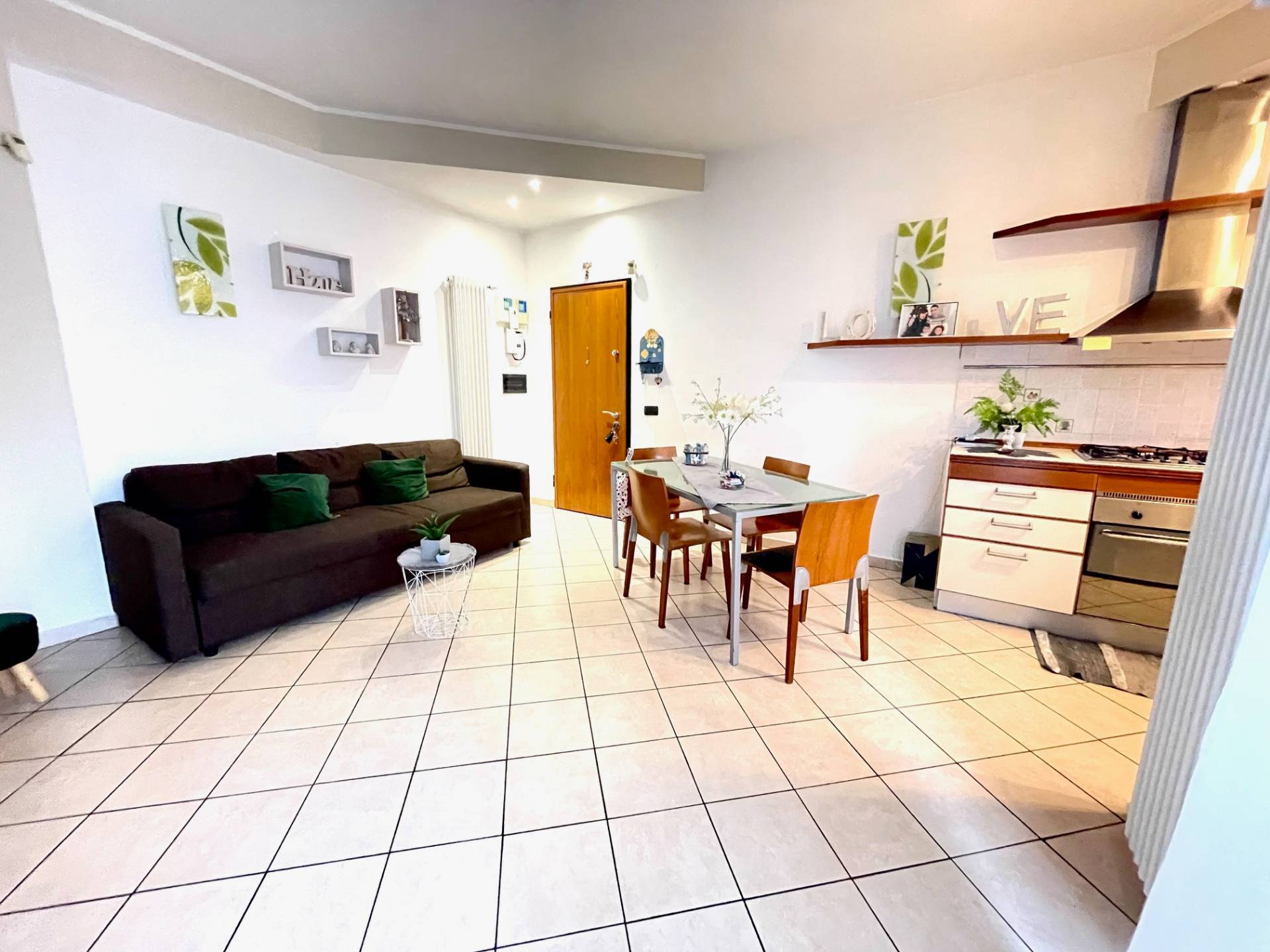 Appartamento in vendita a Garbagnate Milanese