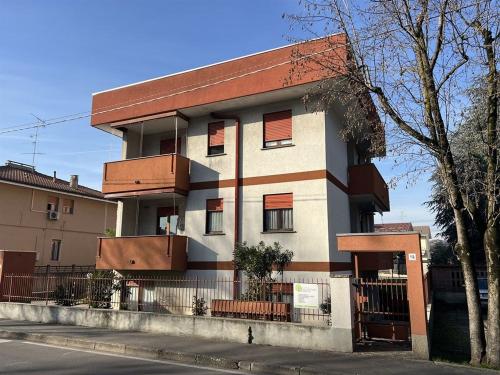 Locale commerciale in vendita a Cesate