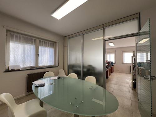 Locale commerciale in vendita a Cesate