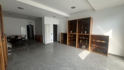 Locale commerciale in vendita a Cesate