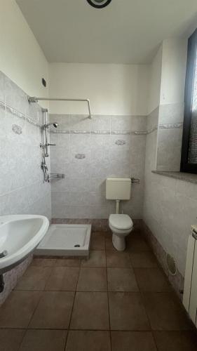 Locale commerciale in vendita a Cesate