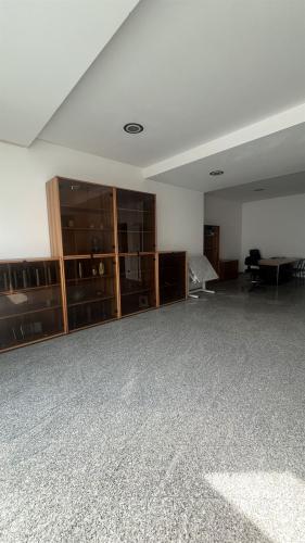 Locale commerciale in vendita a Cesate