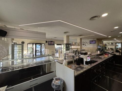 Locale commerciale in vendita a Senago