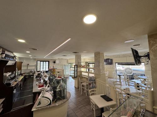 Locale commerciale in vendita a Senago