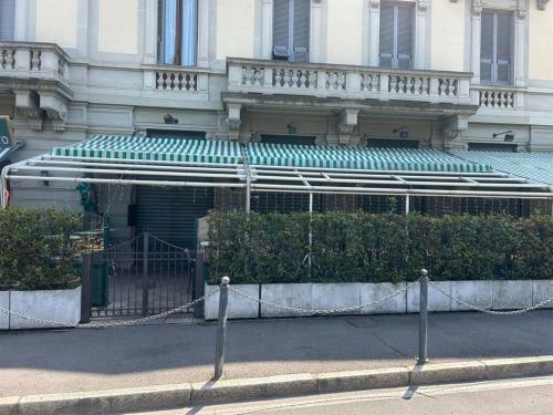 Locale commerciale in vendita a Rovellasca