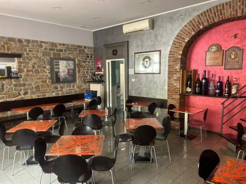 Locale commerciale in vendita a Rovellasca