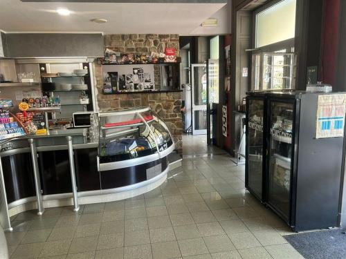 Locale commerciale in vendita a Rovellasca