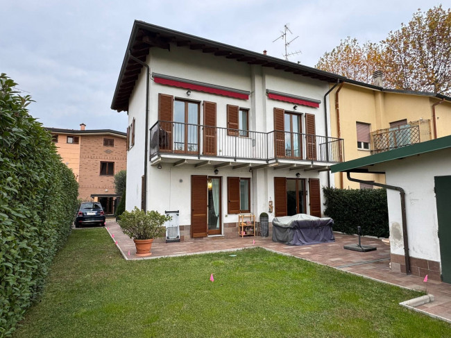 Villa in vendita a Cesate