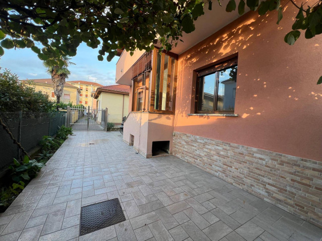 Villa in vendita a Limbiate