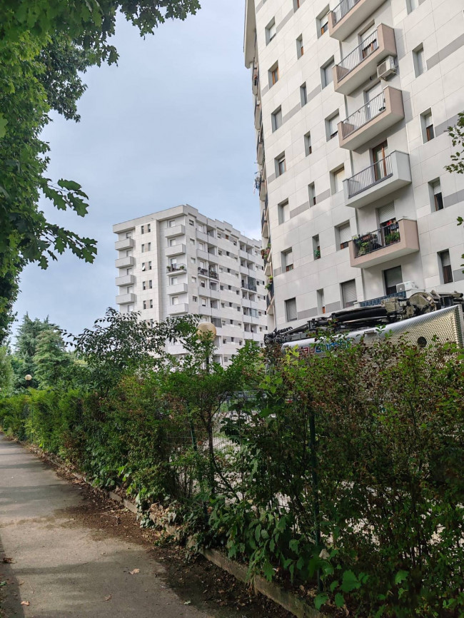 Appartamento in vendita a Garbagnate Milanese