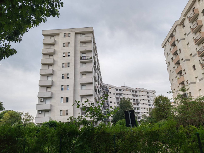 Appartamento in vendita a Garbagnate Milanese