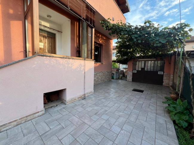 Villa in vendita a Limbiate