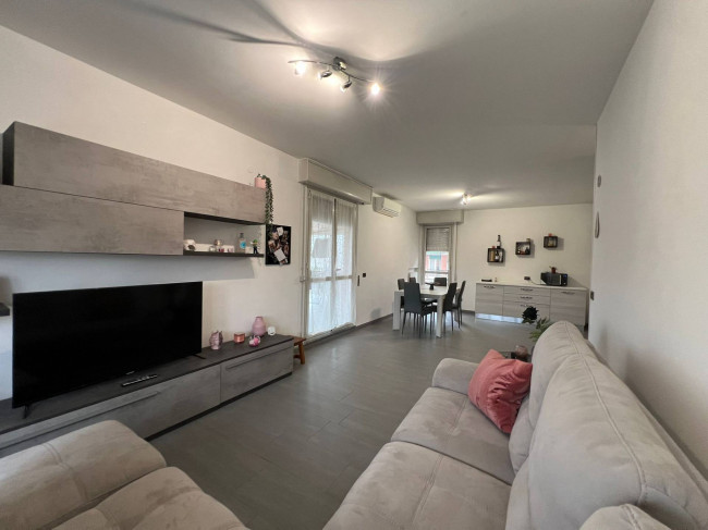 Appartamento in vendita a Garbagnate Milanese