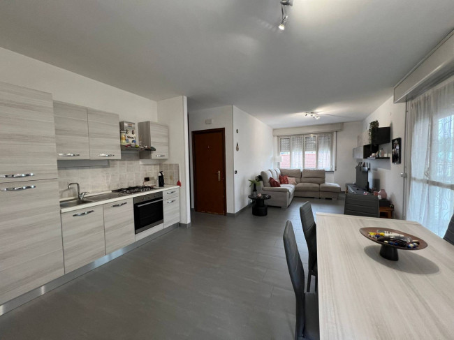 Appartamento in vendita a Garbagnate Milanese