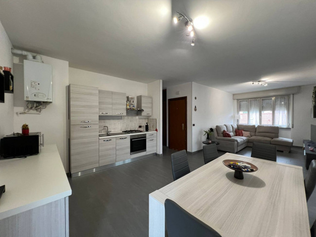 Appartamento in vendita a Garbagnate Milanese