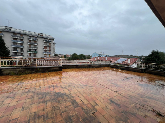 Appartamento in vendita a Garbagnate Milanese