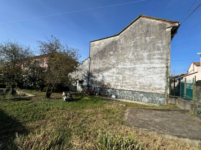 Villa in vendita a Cesate