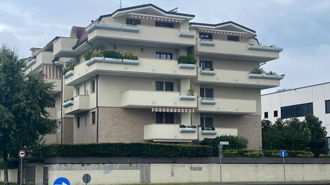 Appartamento in vendita a Bovisio-Masciago