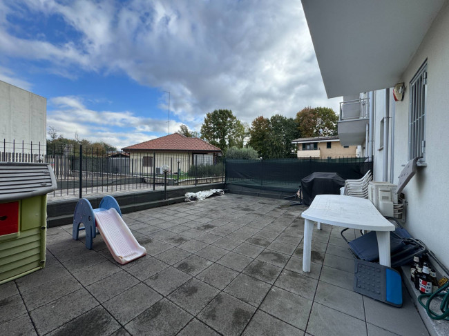 Appartamento in vendita a Caronno Pertusella