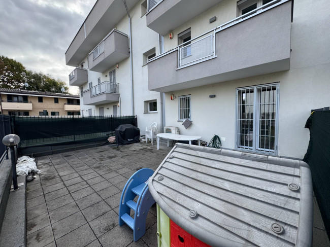 Appartamento in vendita a Caronno Pertusella